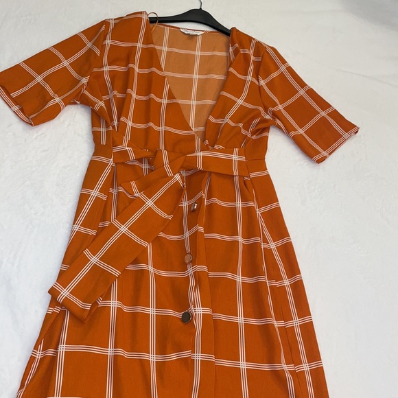 Miss Selfridge midi wrap dress in Rust - Picture 4 of 4
